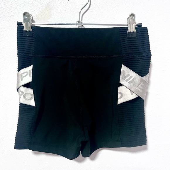 2pieces Nike AeroAdapt Performance Shorts small - Picture 2 of 8